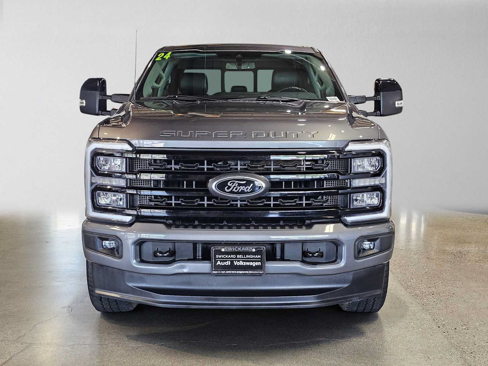 Used 2024 Ford F250 Lariat w/ Black Appearance Package AWD/4WD image 8