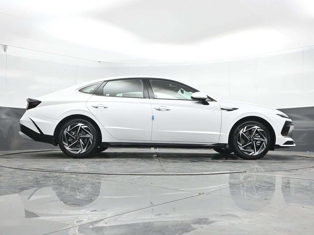 New 2026 Hyundai Sonata SEL FWD image 23