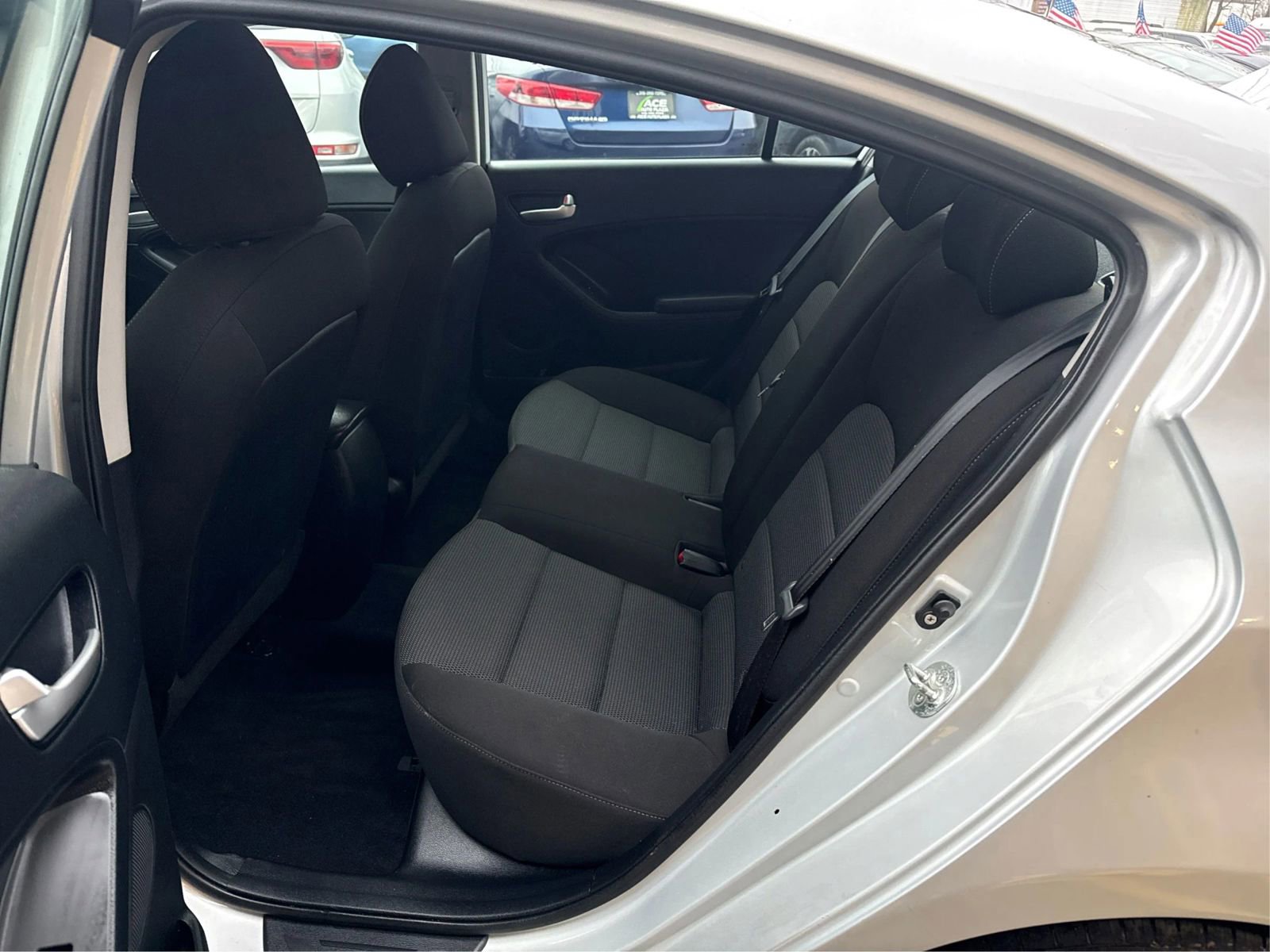 Used 2018 Kia Forte LX image 10