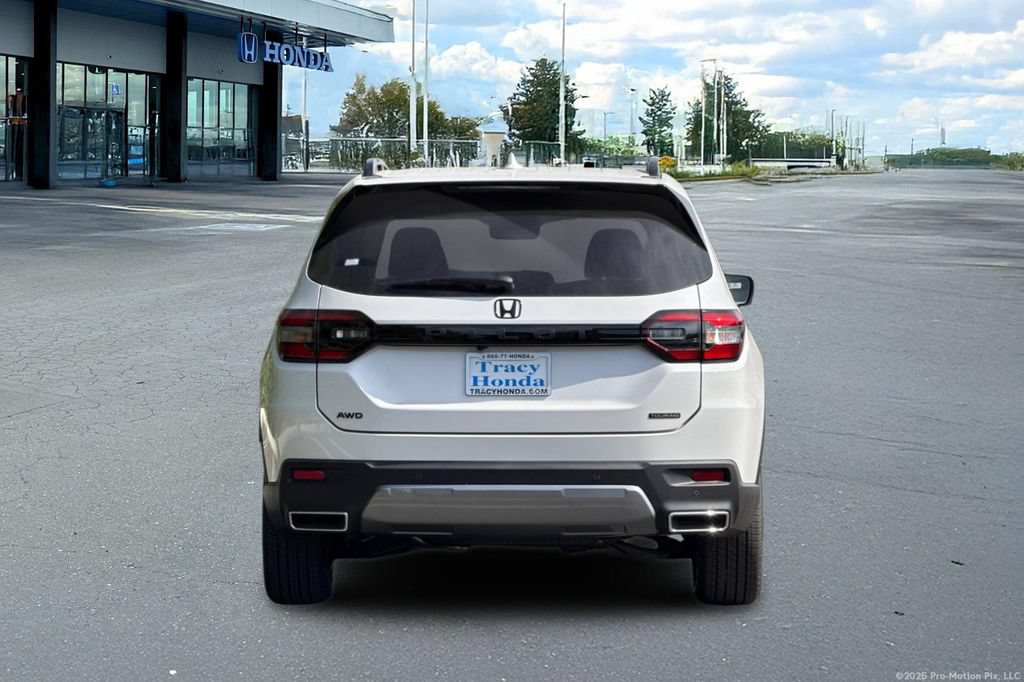 Used 2026 Honda Pilot image 8