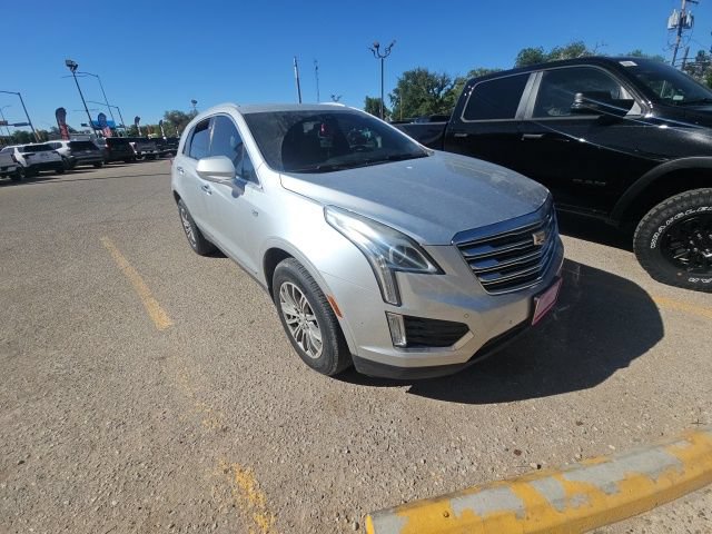 Used 2017 Cadillac XT5 Luxury w/ Driver Awareness Package FWD image 2
