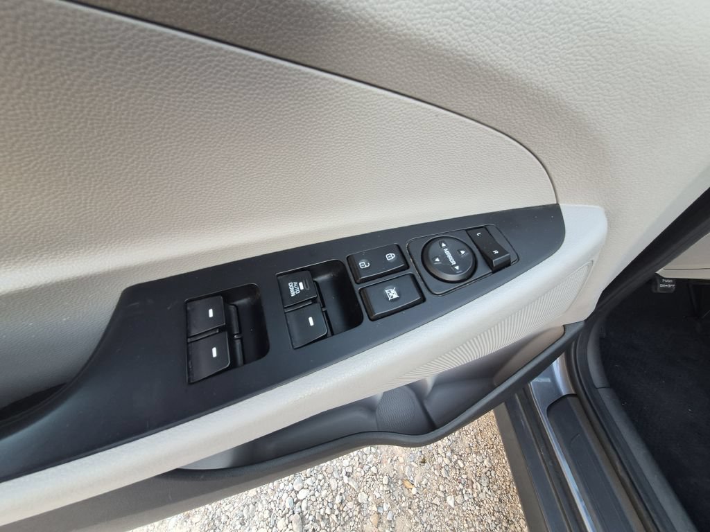 Used 2018 Hyundai Tucson SE FWD image 14