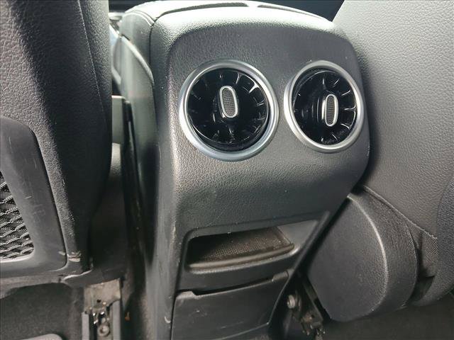 Used 2021 Mercedes-Benz GLB 250 image 9