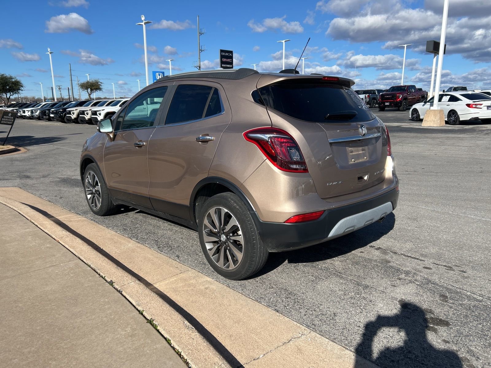 Used 2018 Buick Encore Essence image 7