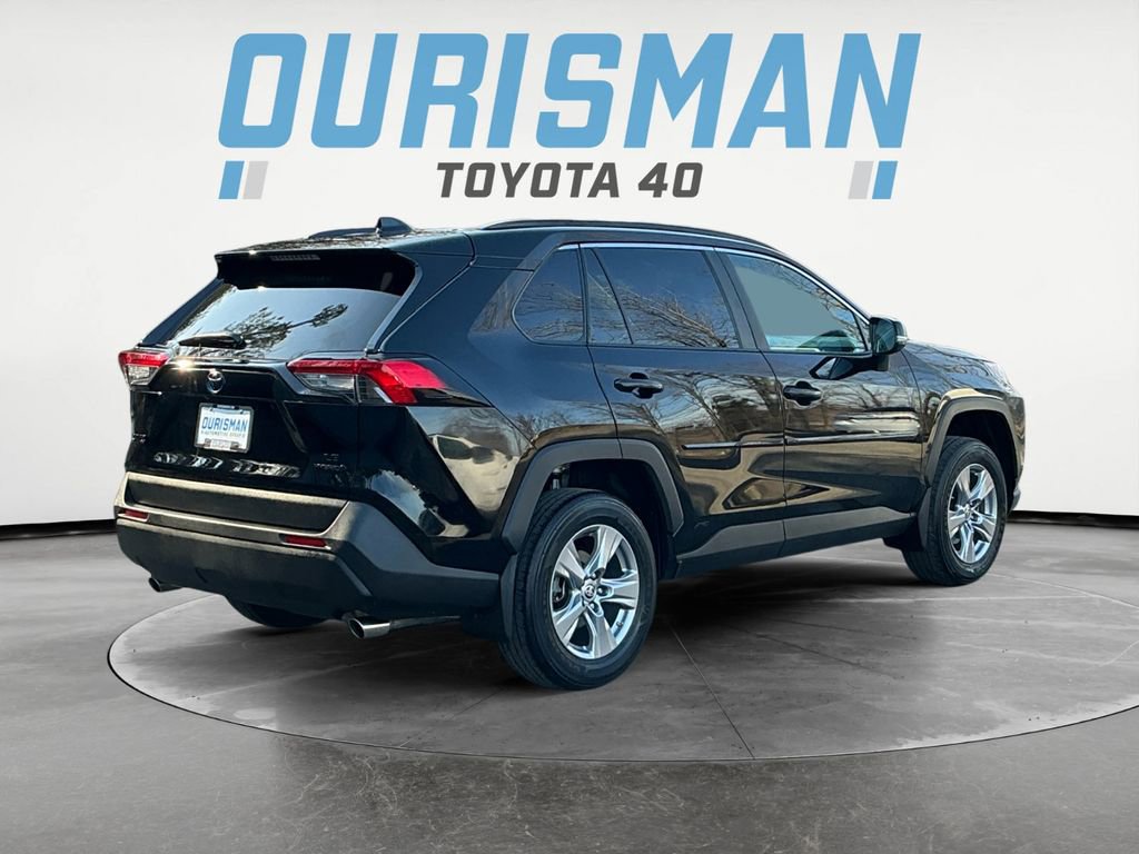 Used 2023 Toyota RAV4 LE image 8