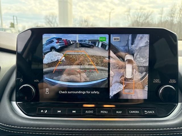 Used 2023 Nissan Rogue SL w/ SL Premium Package image 19