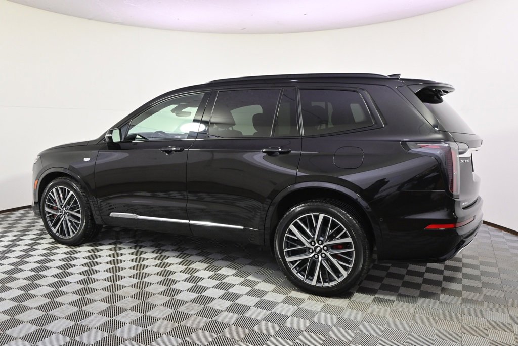 Certified 2025 Cadillac XT6 Sport w/ Technology Package image 3