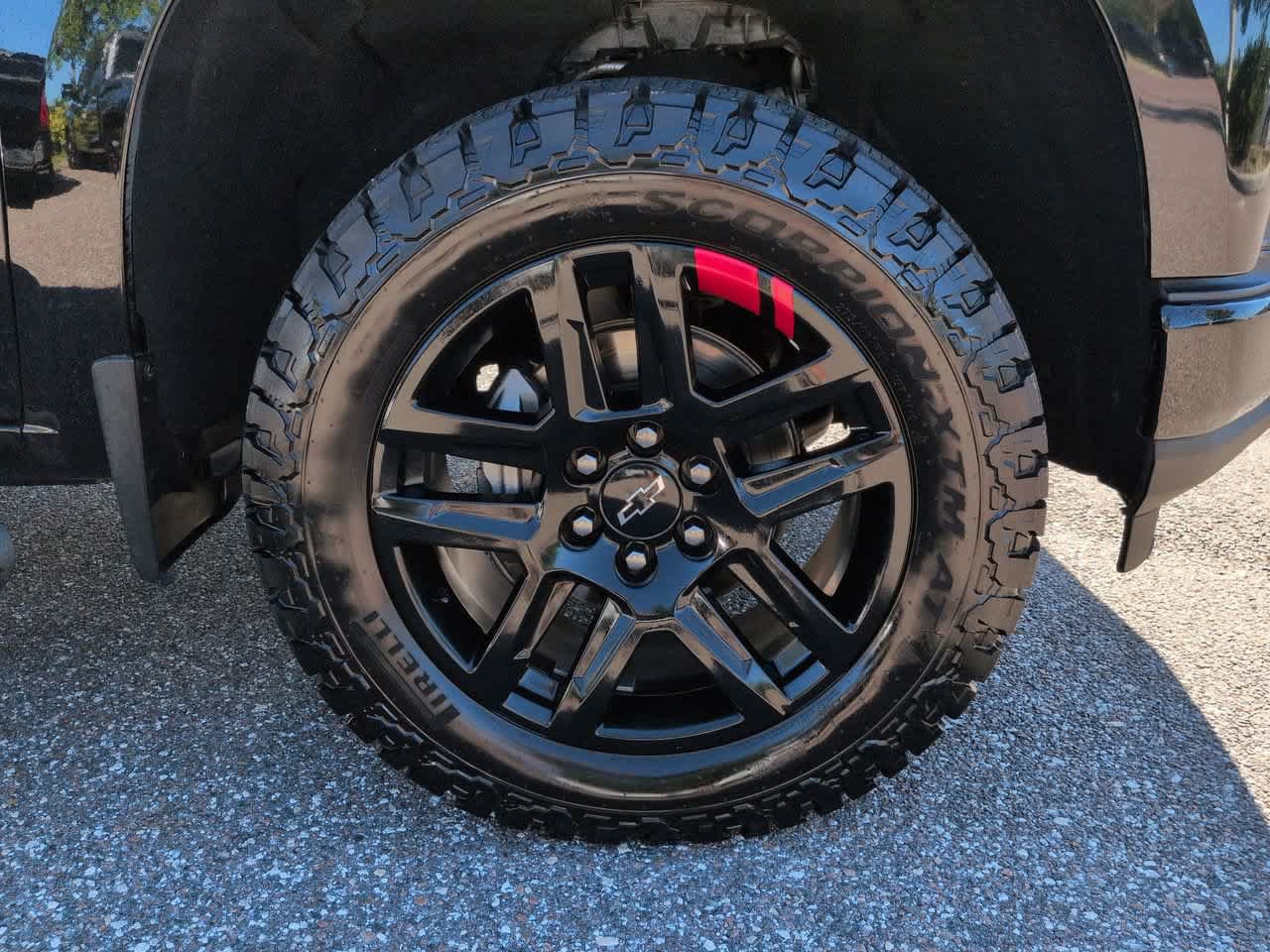 Used 2022 Chevrolet Silverado 1500 RST w/ Redline Edition AWD/4WD image 11