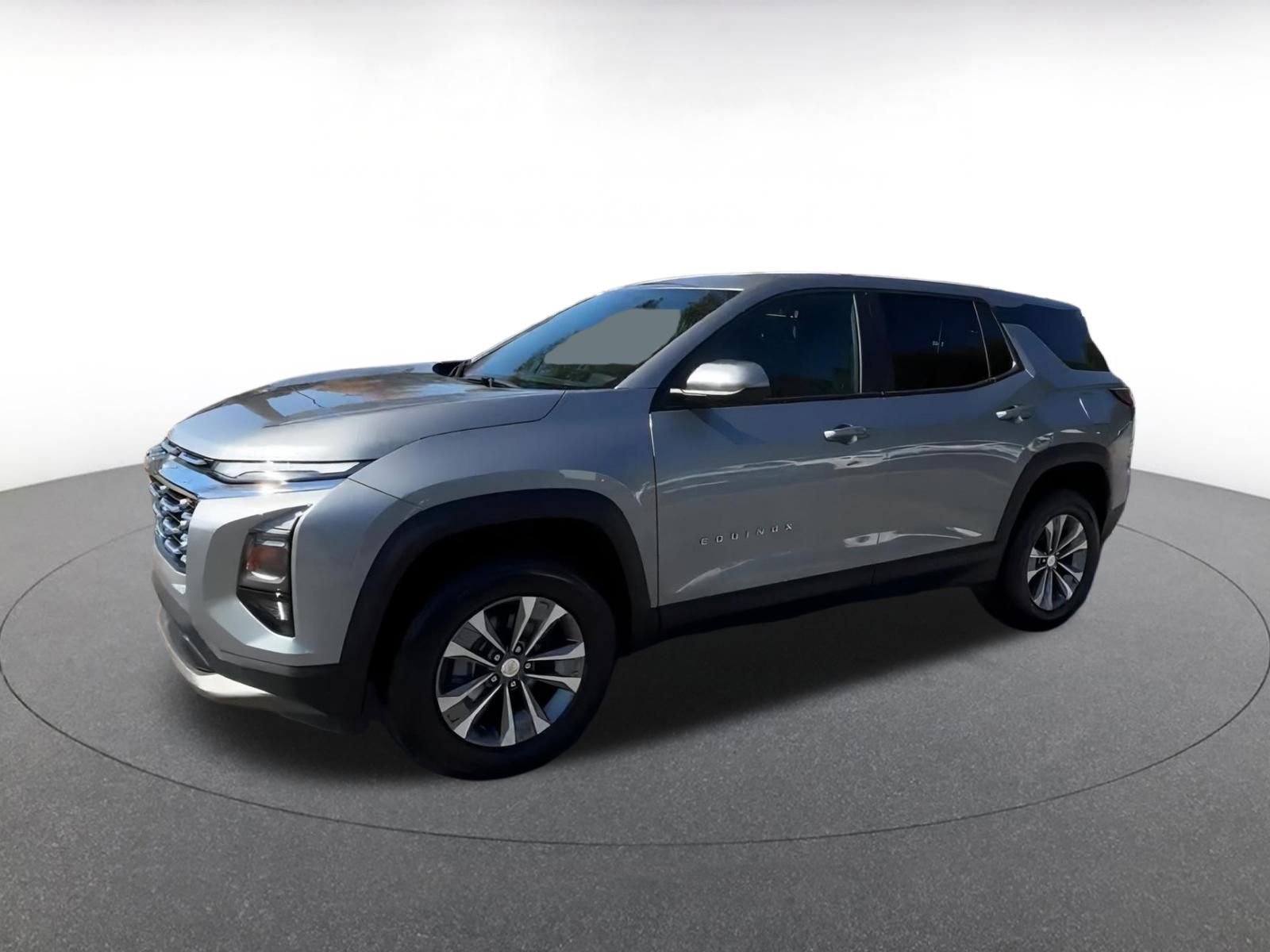 Used 2025 Chevrolet Equinox LT image 8