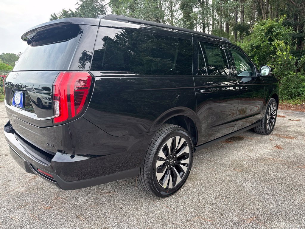 New 2027 Ford Expedition Max Platinum RWD image 17