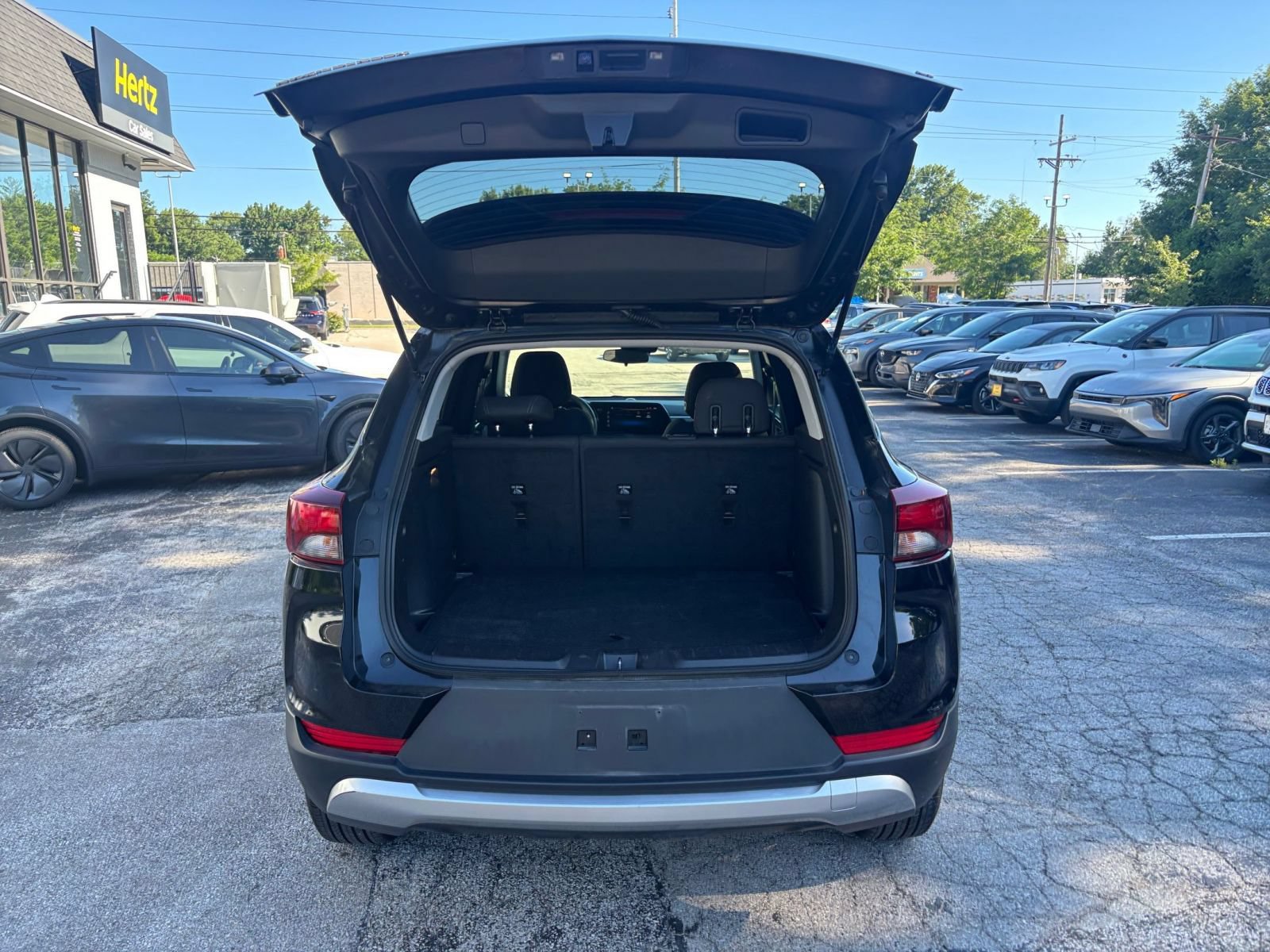 Used 2025 Chevrolet TrailBlazer LT AWD/4WD image 30