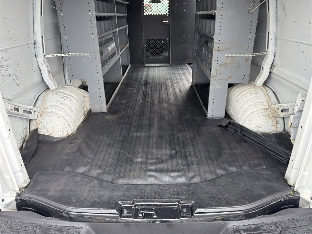 Used 2016 Chevrolet Express 3500 Extended image 20