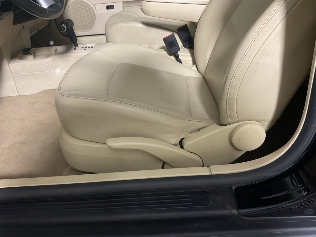 Used 2008 Volkswagen Beetle SE image 13