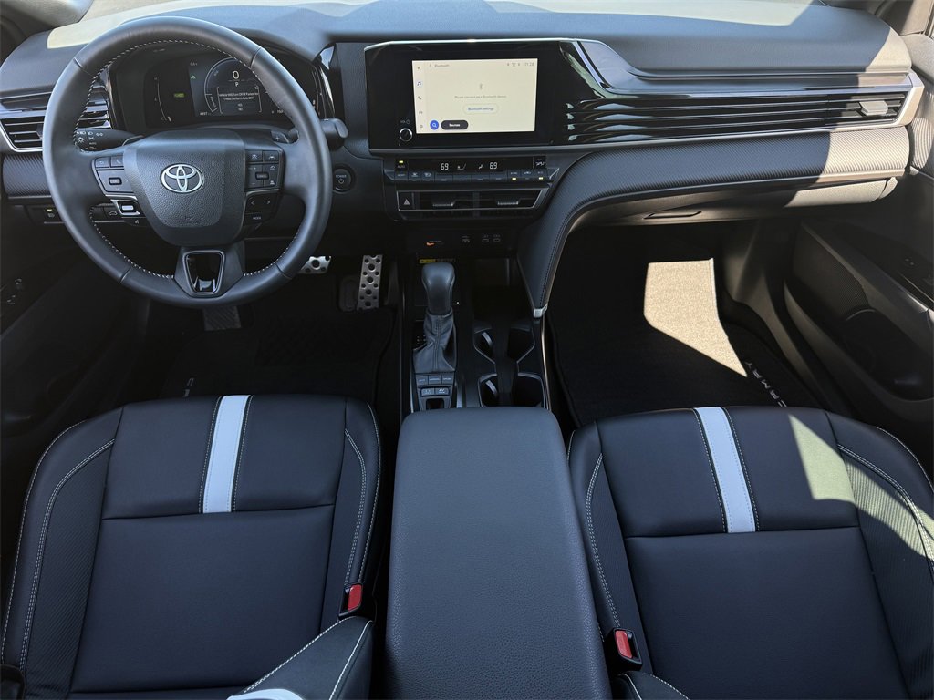 Used 2025 Toyota Camry SE w/ Convenience Package image 12