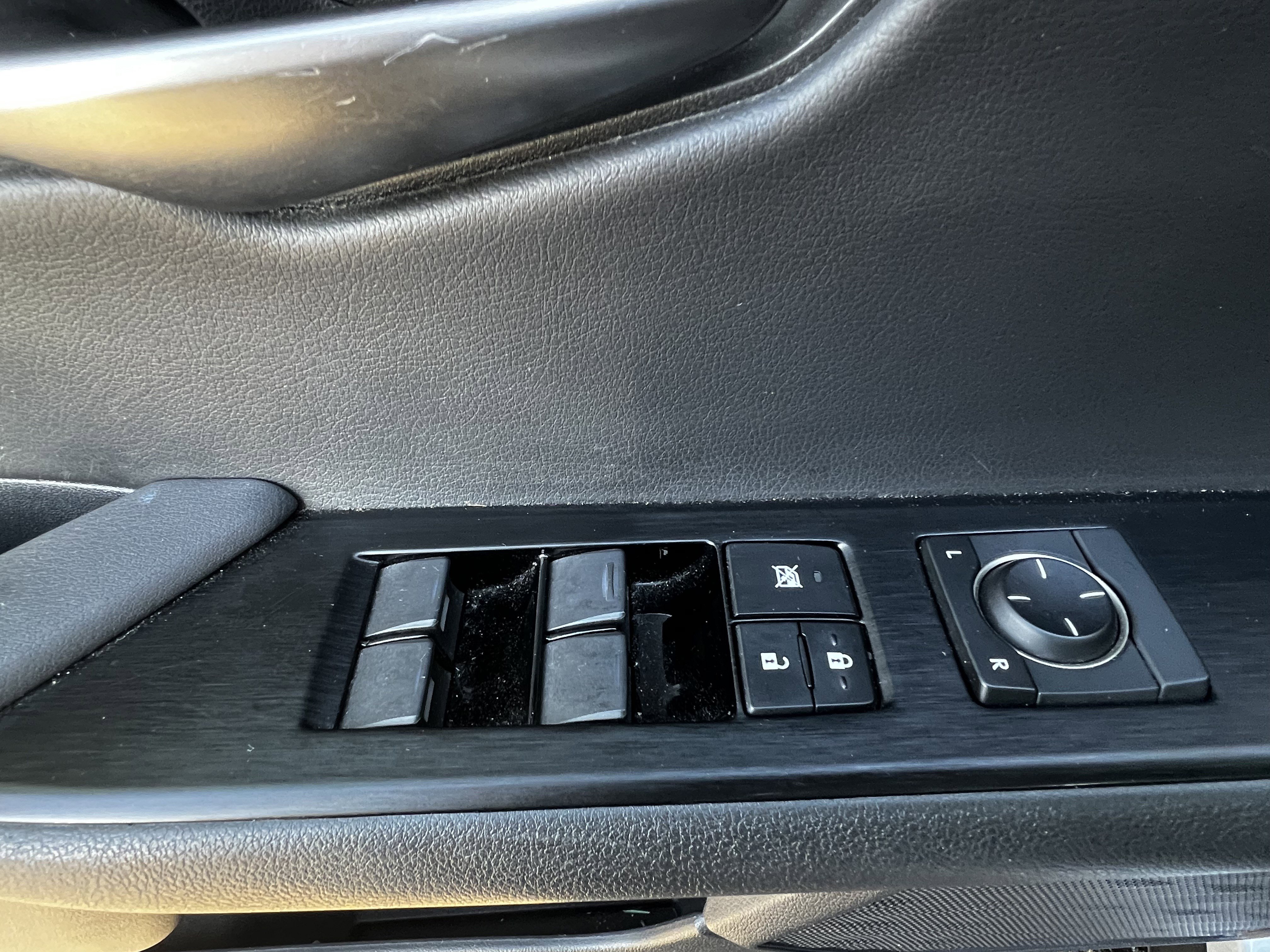 Used 2019 Lexus UX 200 F Sport w/ F Sport Premium Package image 14