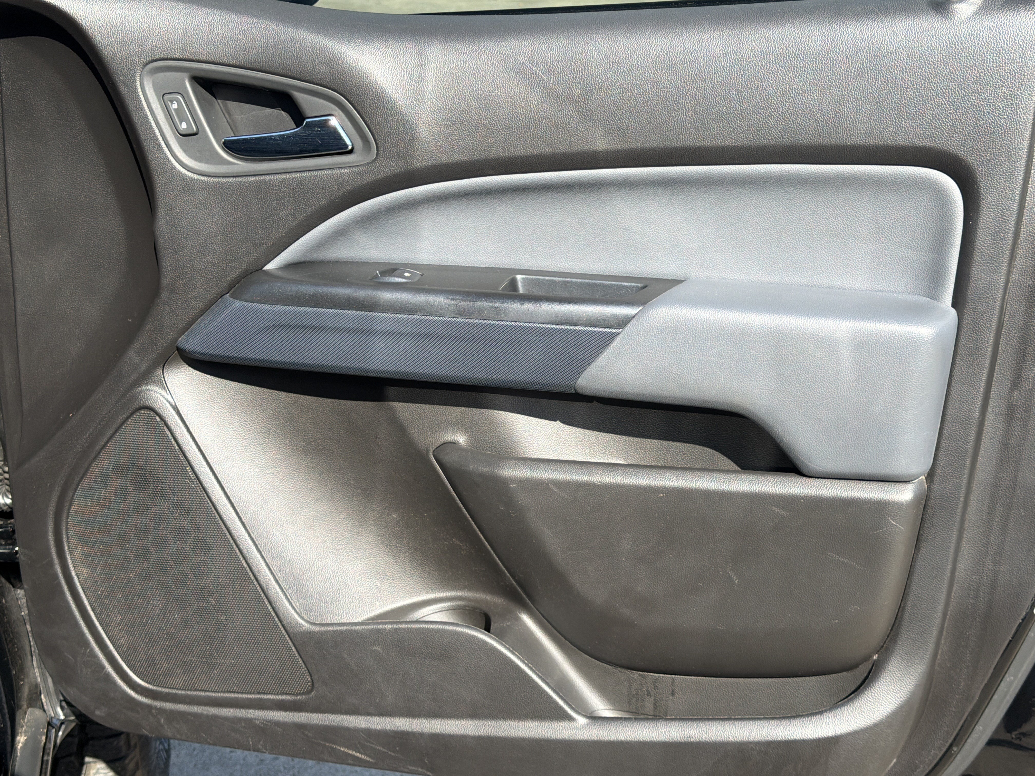 Used 2018 Chevrolet Colorado Z71 AWD/4WD image 14