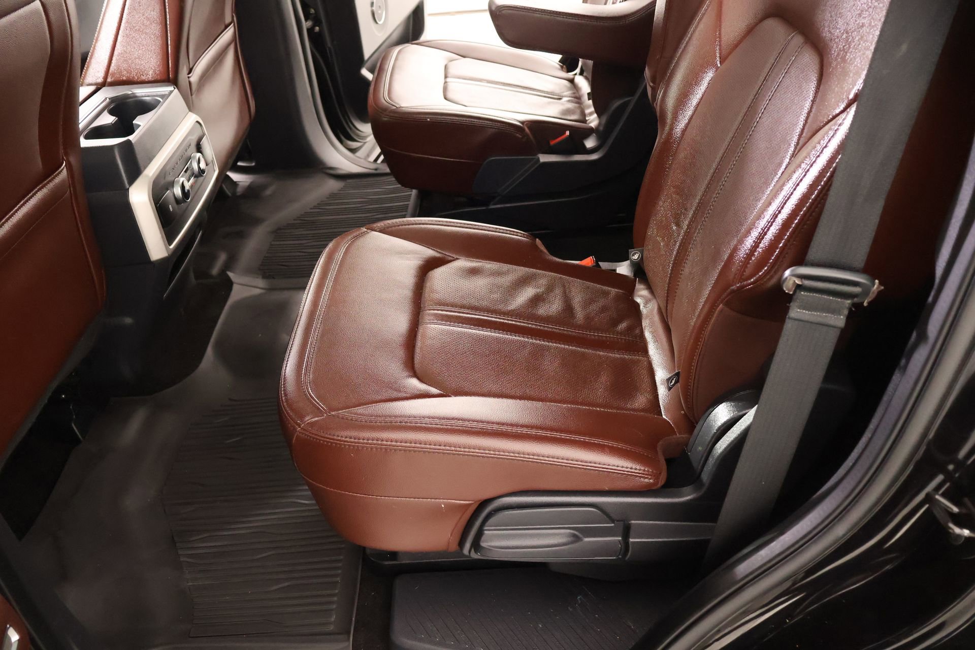 Used 2022 Ford Expedition Limited AWD/4WD image 13