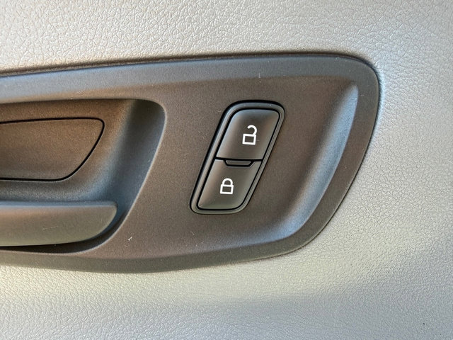 Used 2018 Ford Transit 150 XLT image 15