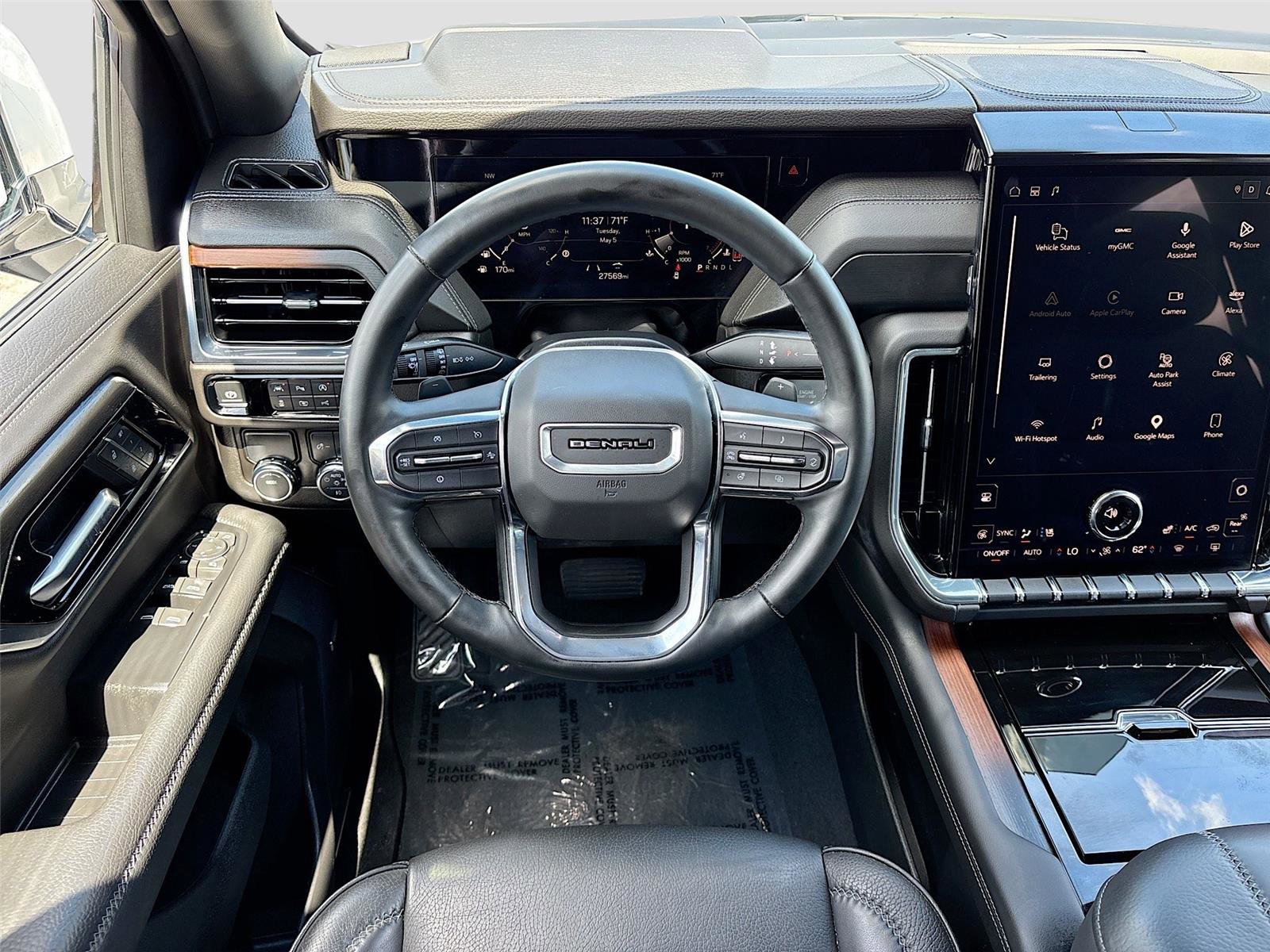 Used 2025 GMC Yukon Denali RWD image 23