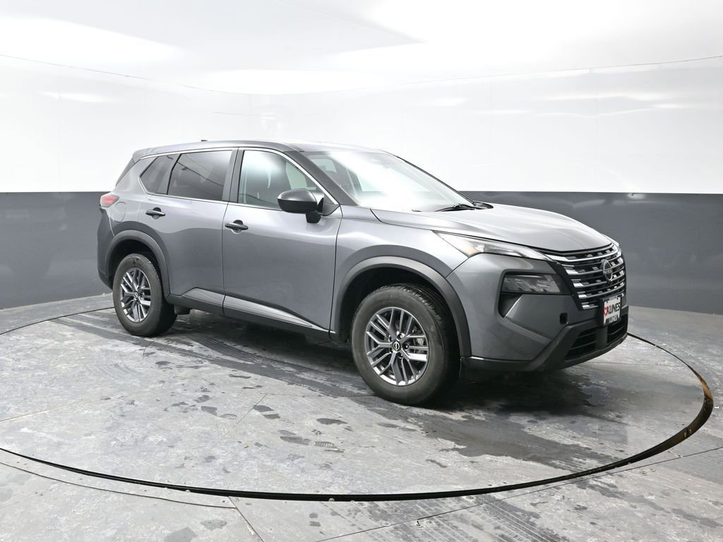 Used 2024 Nissan Rogue S image 5