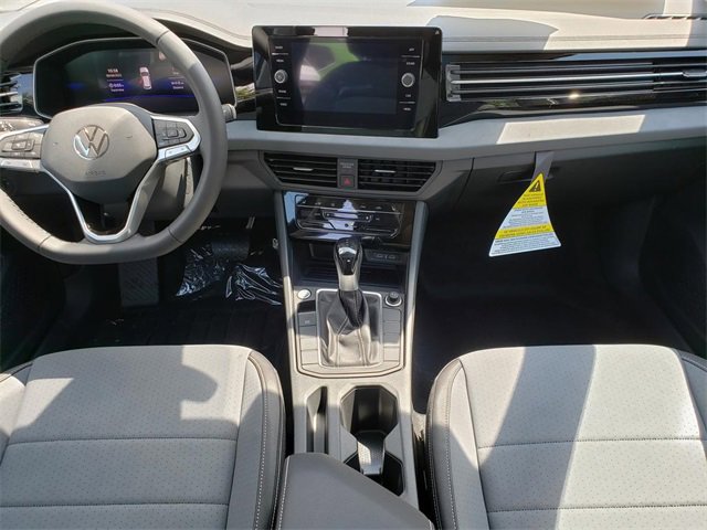 New 2025 Volkswagen Jetta SE w/ Sunroof Package image 9
