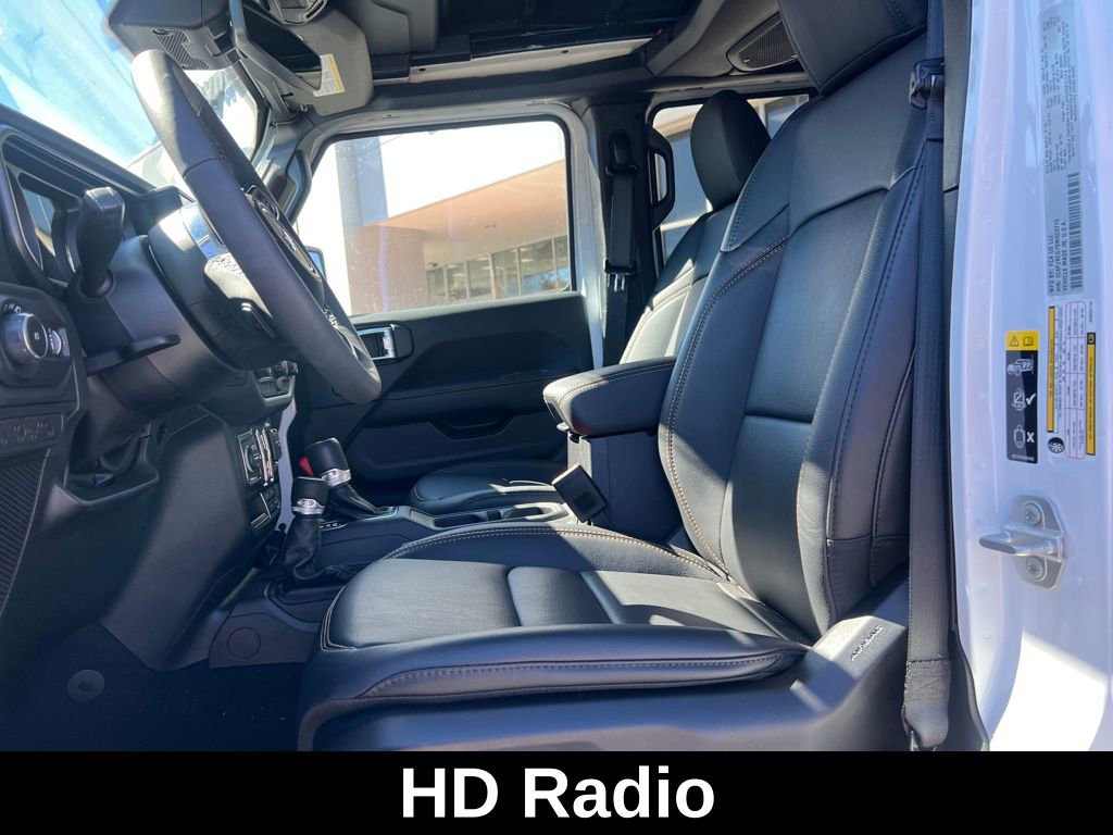 Used 2025 Jeep Wrangler Sahara w/ Safety Group image 13