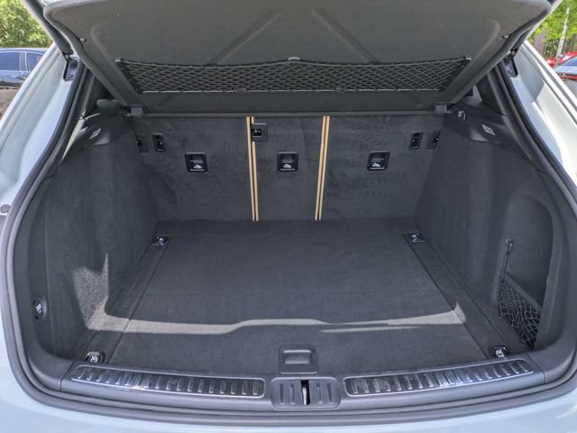 Used 2018 Porsche Macan Sport Edition AWD/4WD image 14