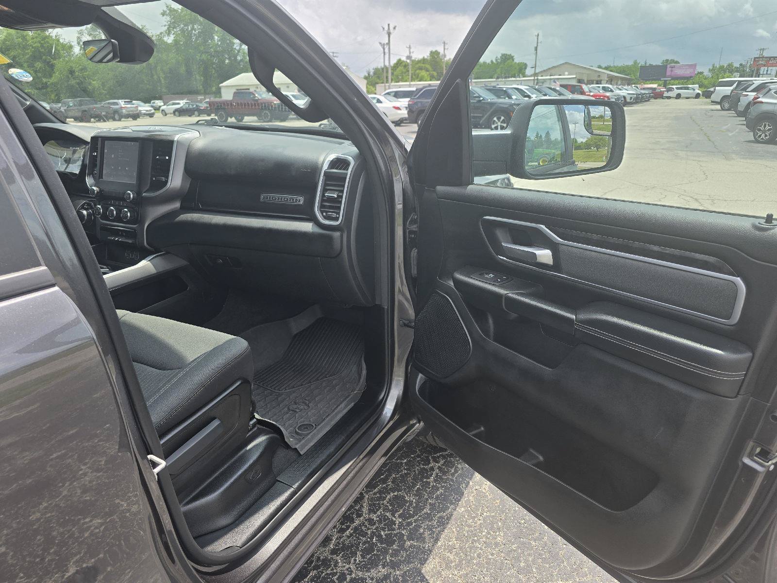 Used 2023 RAM 1500 Big Horn AWD/4WD image 40