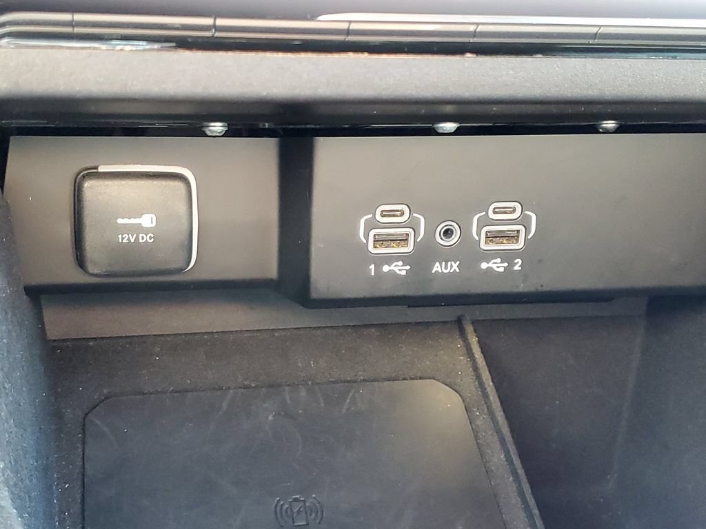 Used 2024 Jeep Wagoneer L Series II w/ Flexible Seating Group AWD/4WD image 25