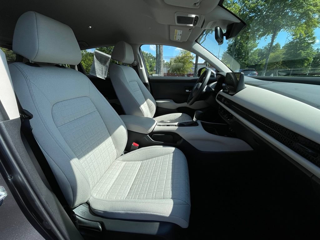 Certified 2026 Honda HR-V LX image 32