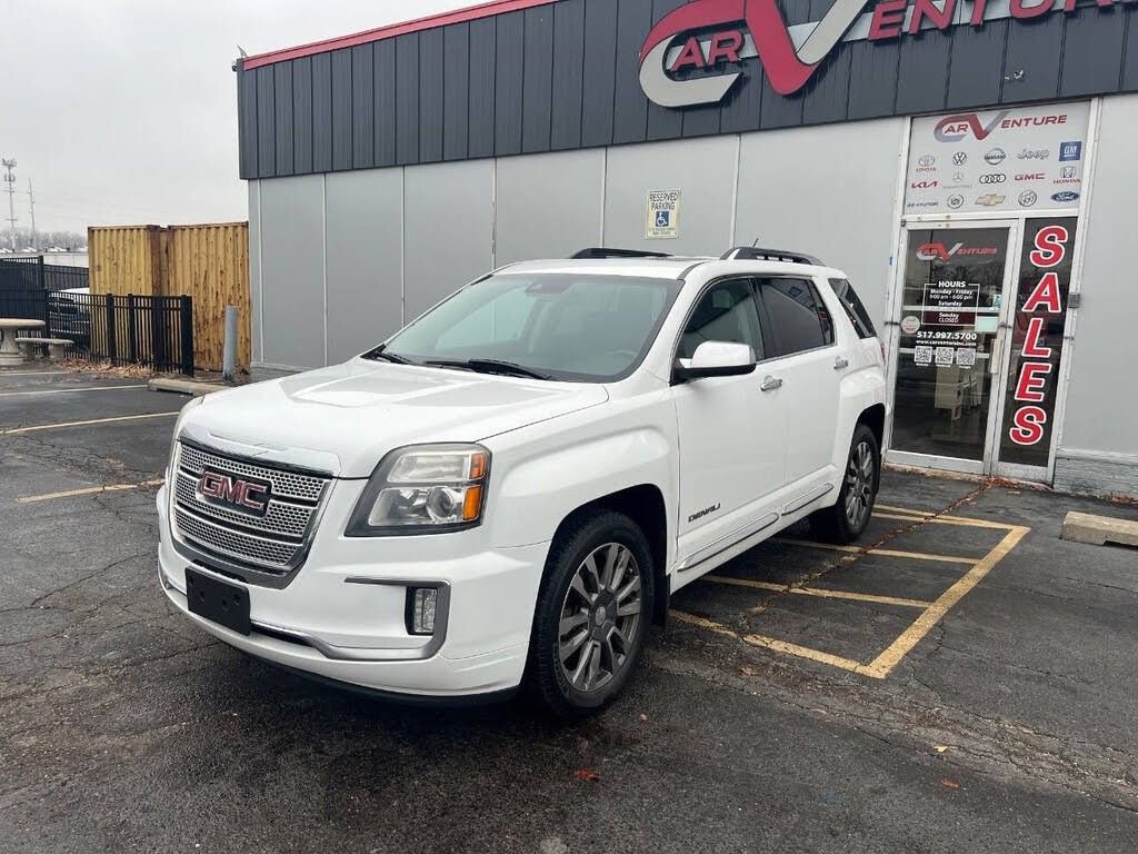 Used 2016 GMC Terrain Denali image 2