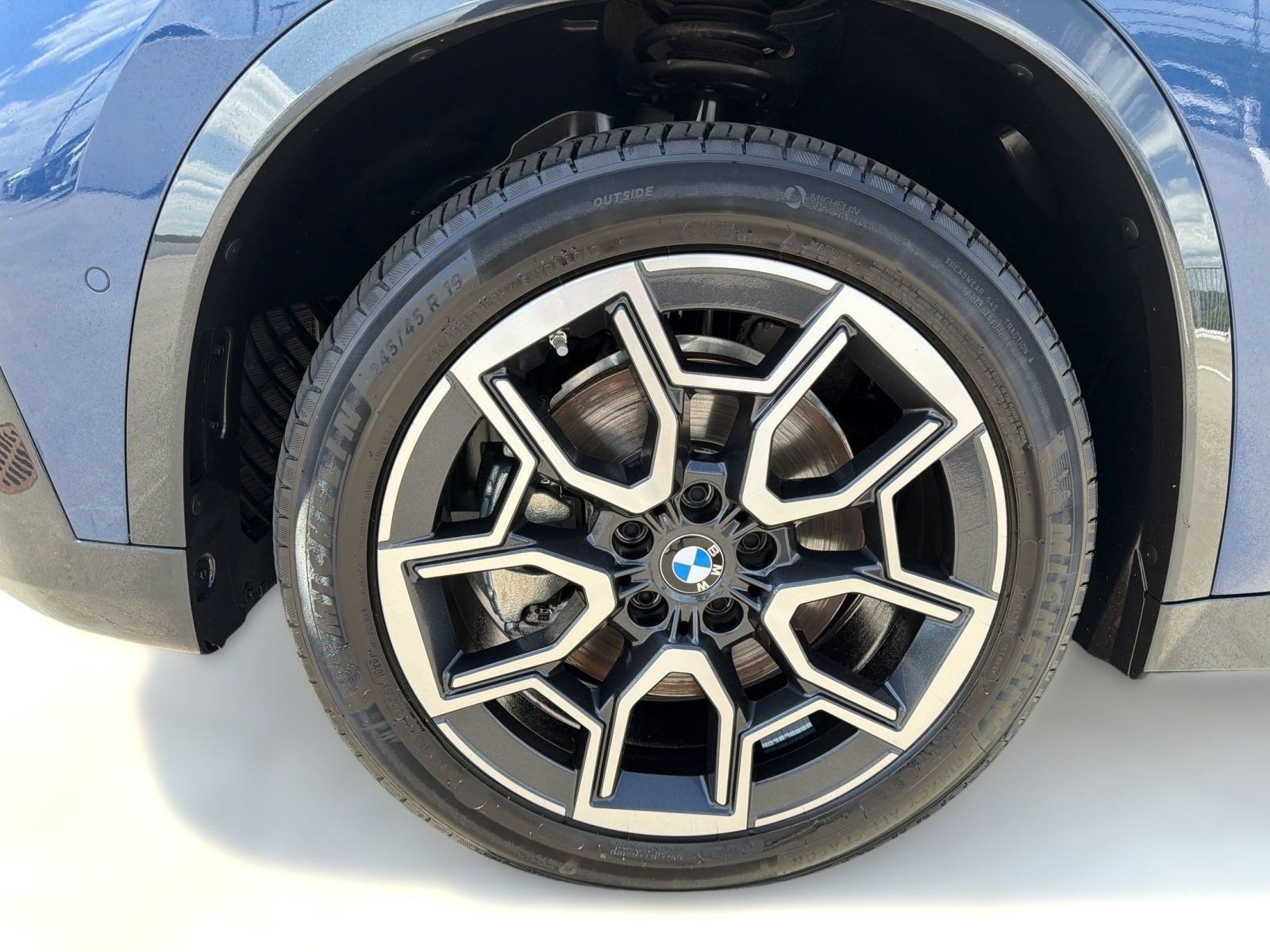 Used 2025 BMW X1 xDrive28i AWD/4WD image 12
