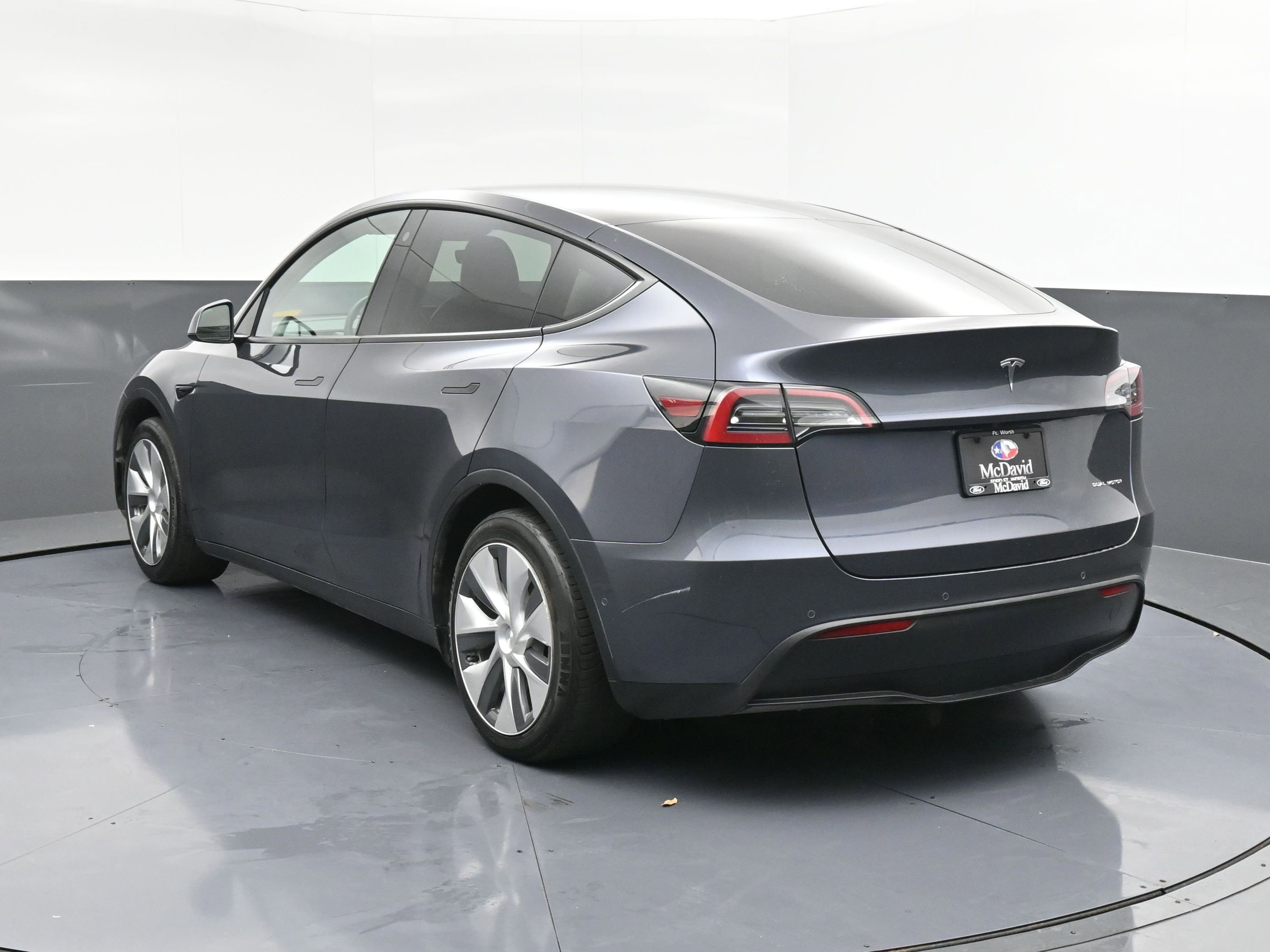 Used 2022 Tesla Model Y Long Range image 6