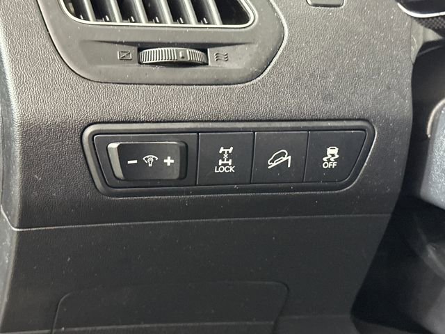 Used 2013 Hyundai Tucson GLS image 19