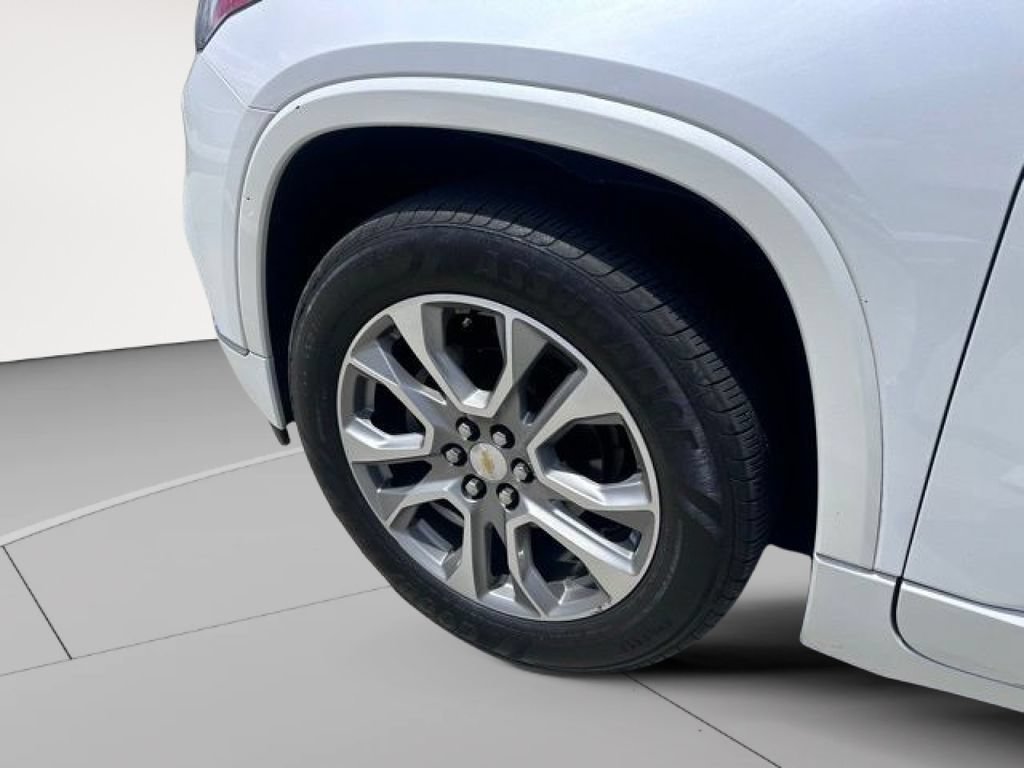 Used 2020 Chevrolet Traverse Premier w/ LPO, Floor Liner Package FWD image 30