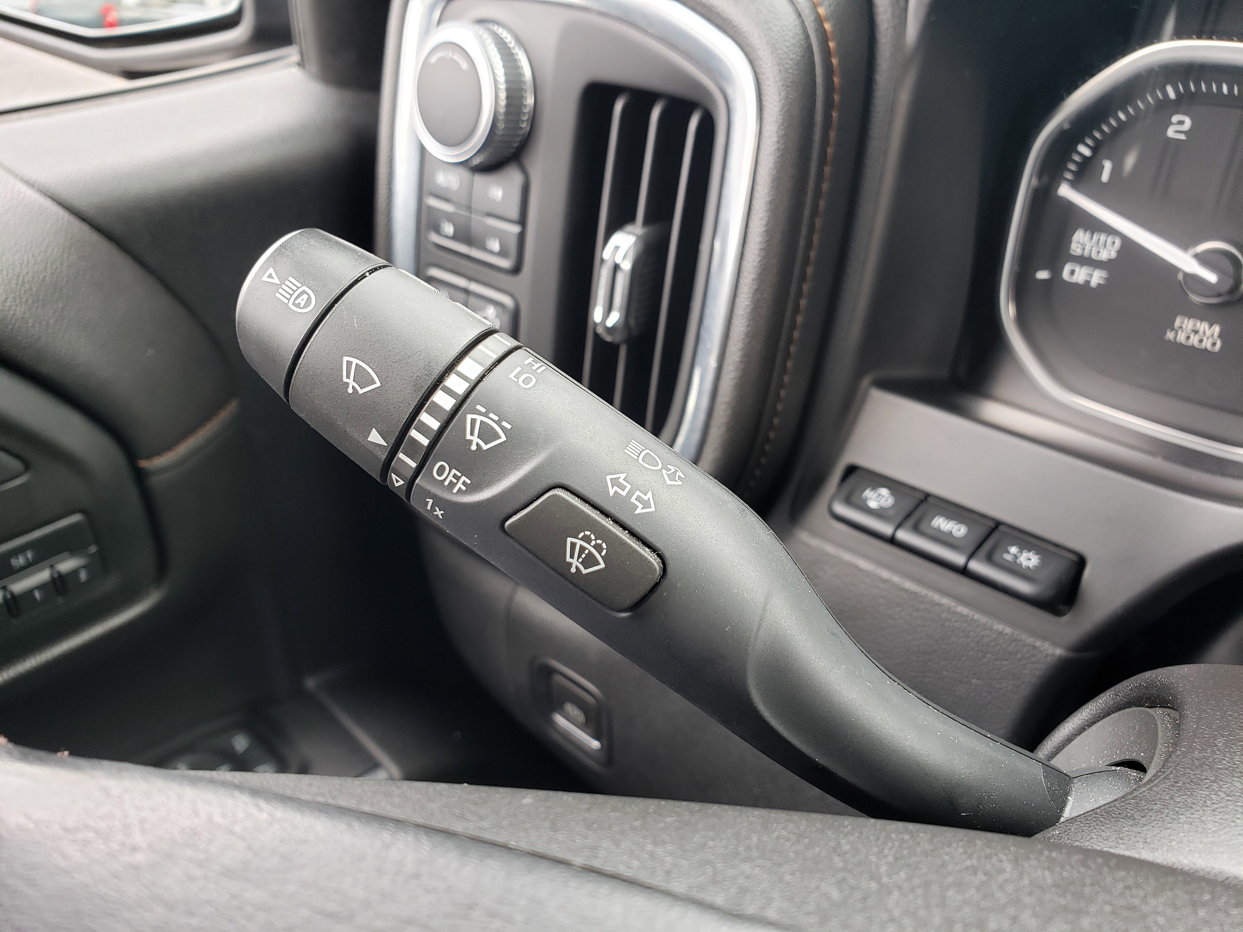 Used 2019 GMC Sierra 1500 AT4 w/ AT4 Premium Package image 19