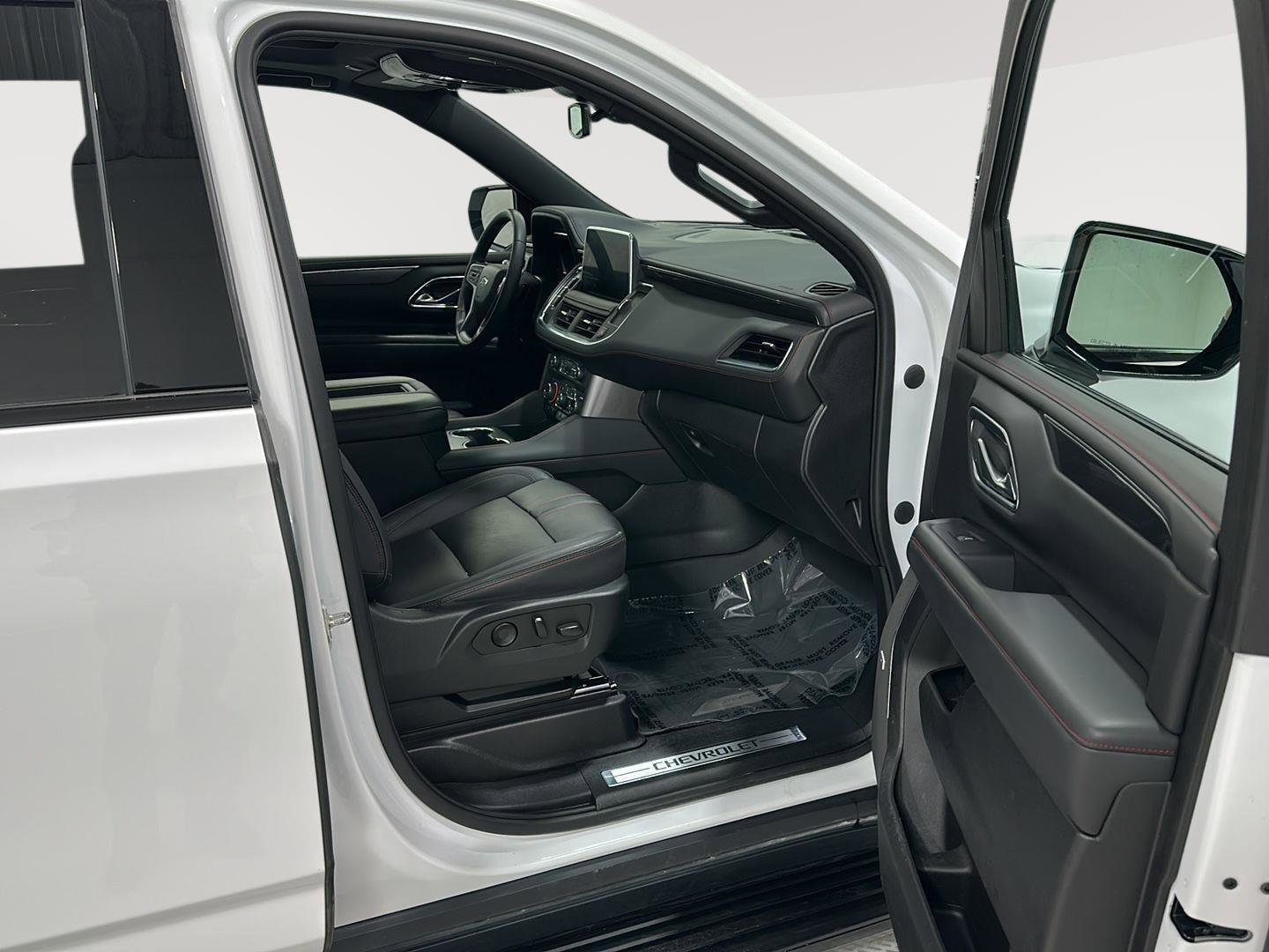 Used 2023 Chevrolet Tahoe RST image 28