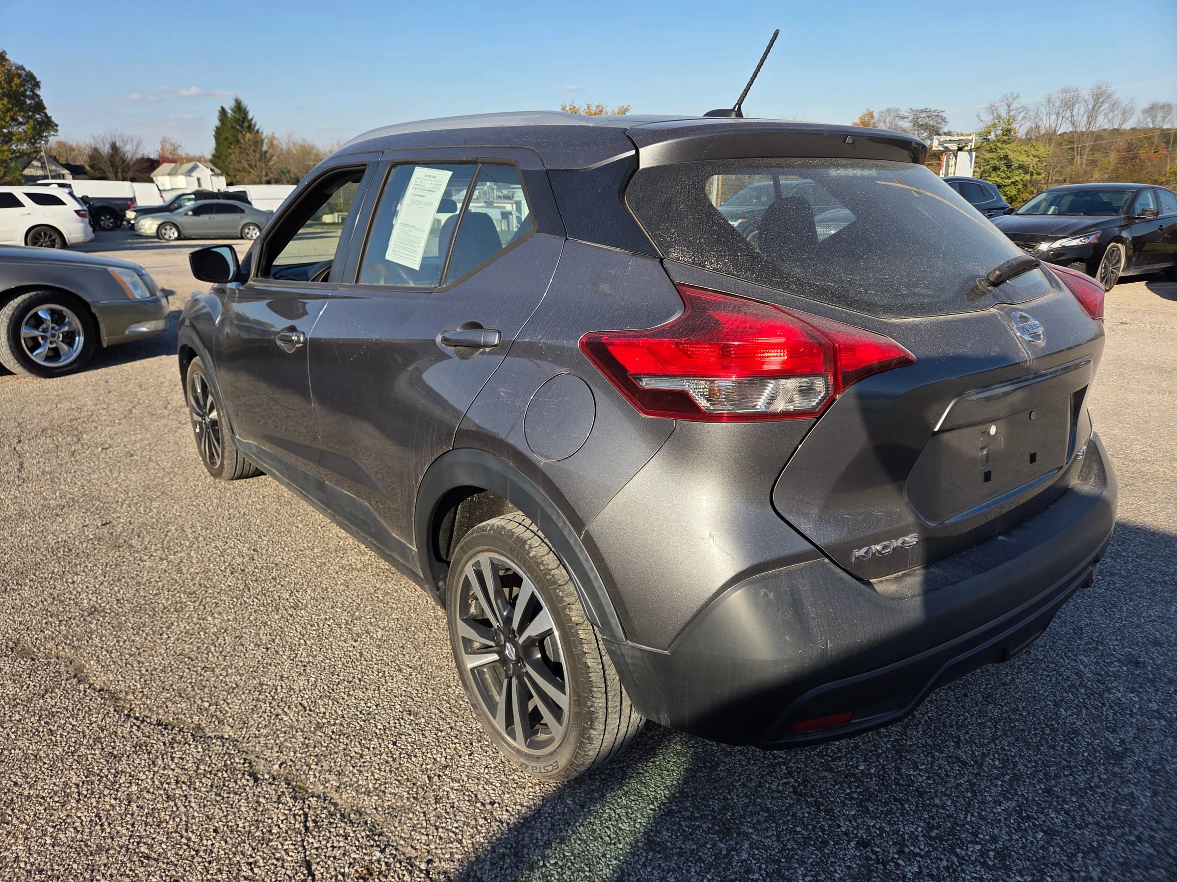 Used 2019 Nissan Kicks SV FWD image 6