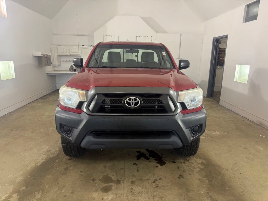 Used 2012 Toyota Tacoma 4x4 Regular Cab image 2