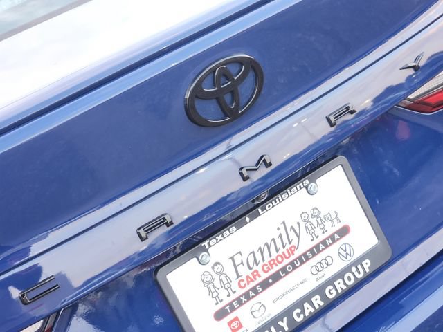 Used 2025 Toyota Camry SE w/ Convenience Package FWD image 6