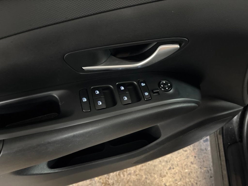 Certified 2024 Hyundai Tucson SE AWD/4WD image 12