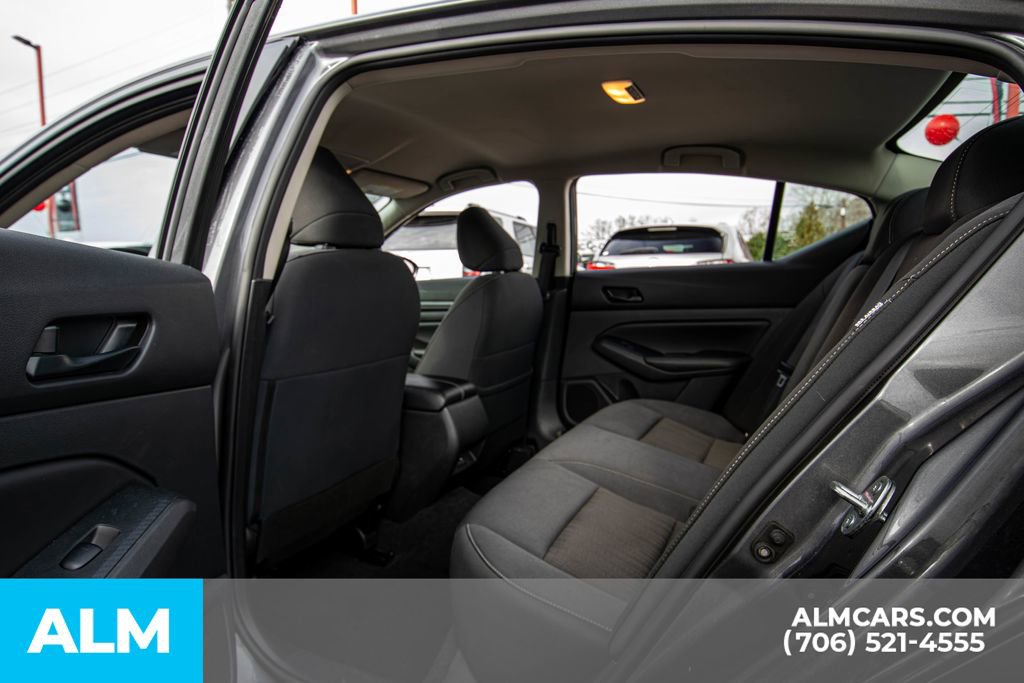 Used 2024 Nissan Altima 2.5 SV image 9