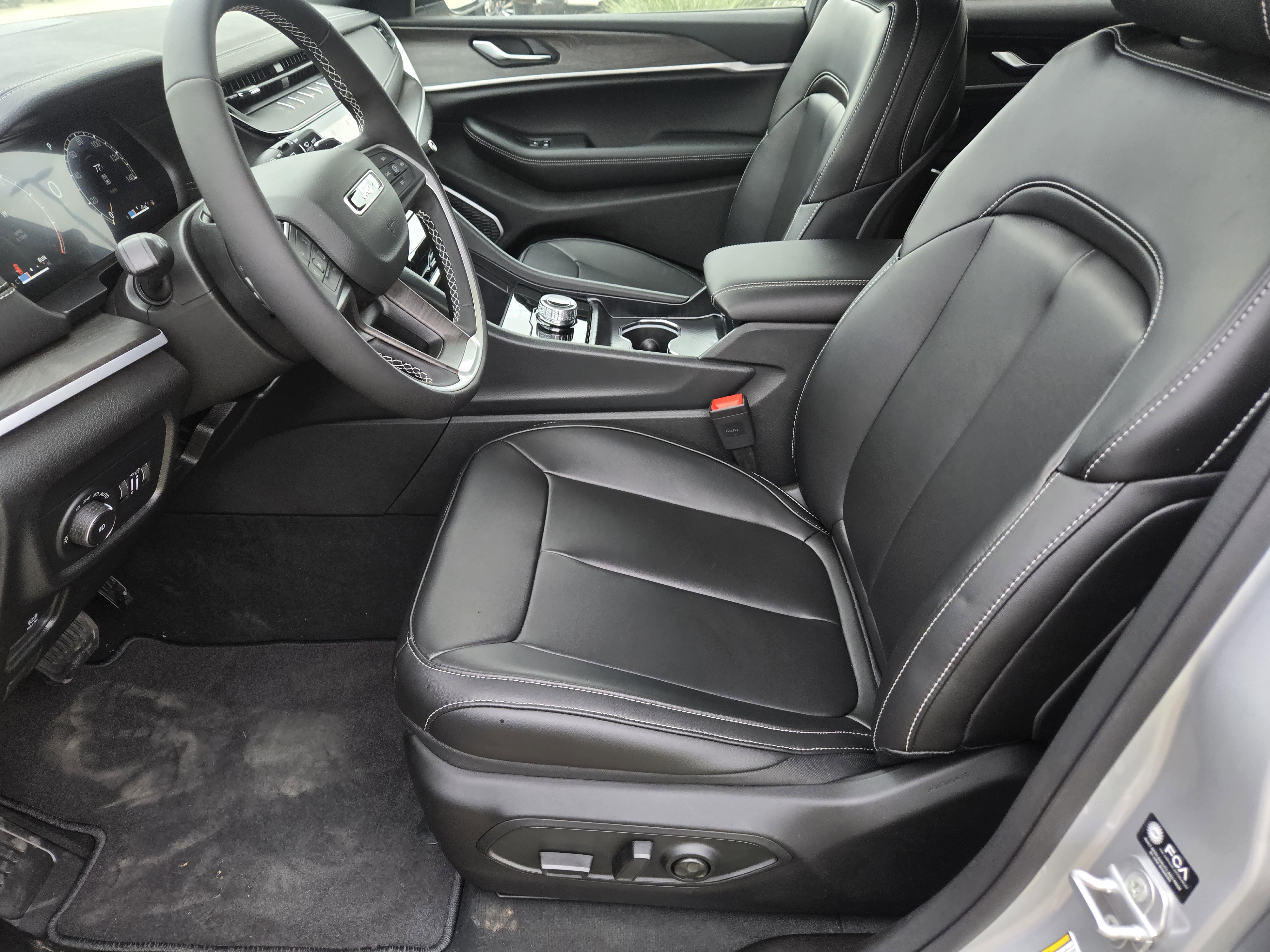 New 2026 Jeep Grand Cherokee Limited w/ Limited Altitude Package RWD image 13