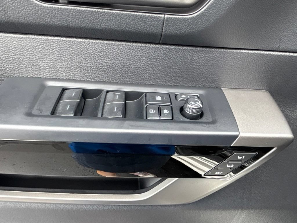 New 2026 Toyota Tundra Limited AWD/4WD image 8