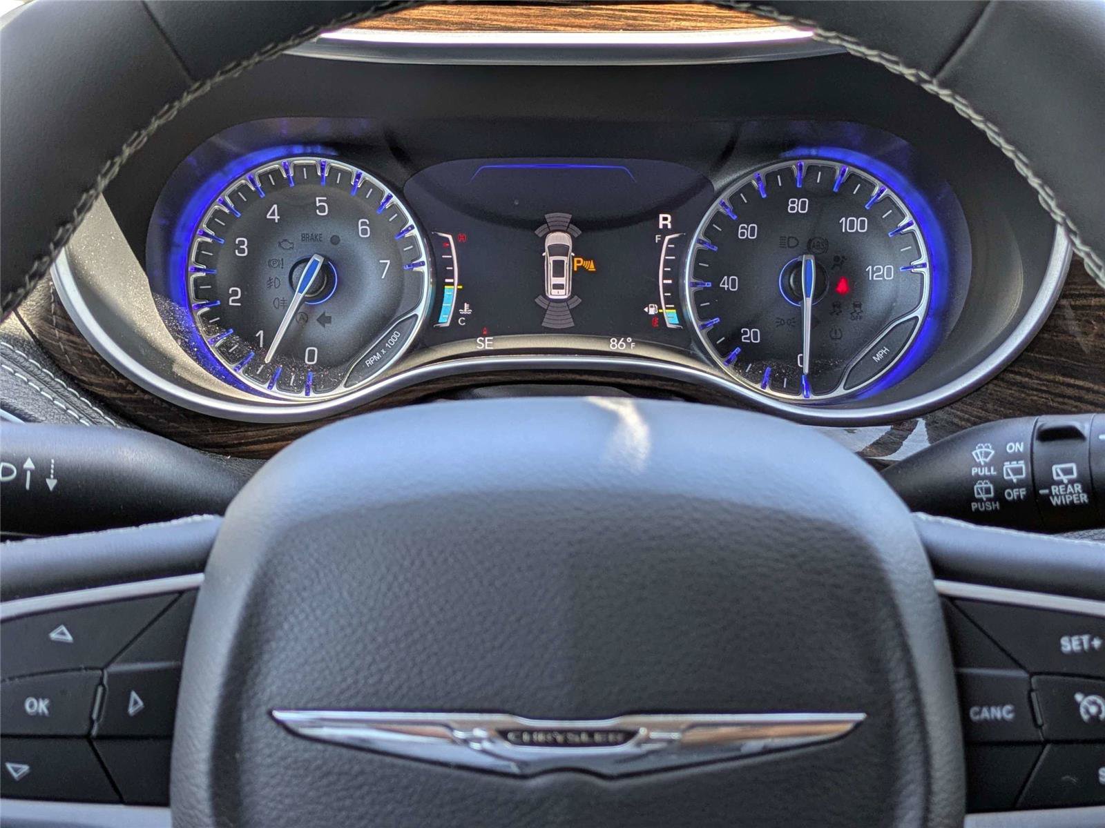 Certified 2023 Chrysler Pacifica Limited FWD image 33