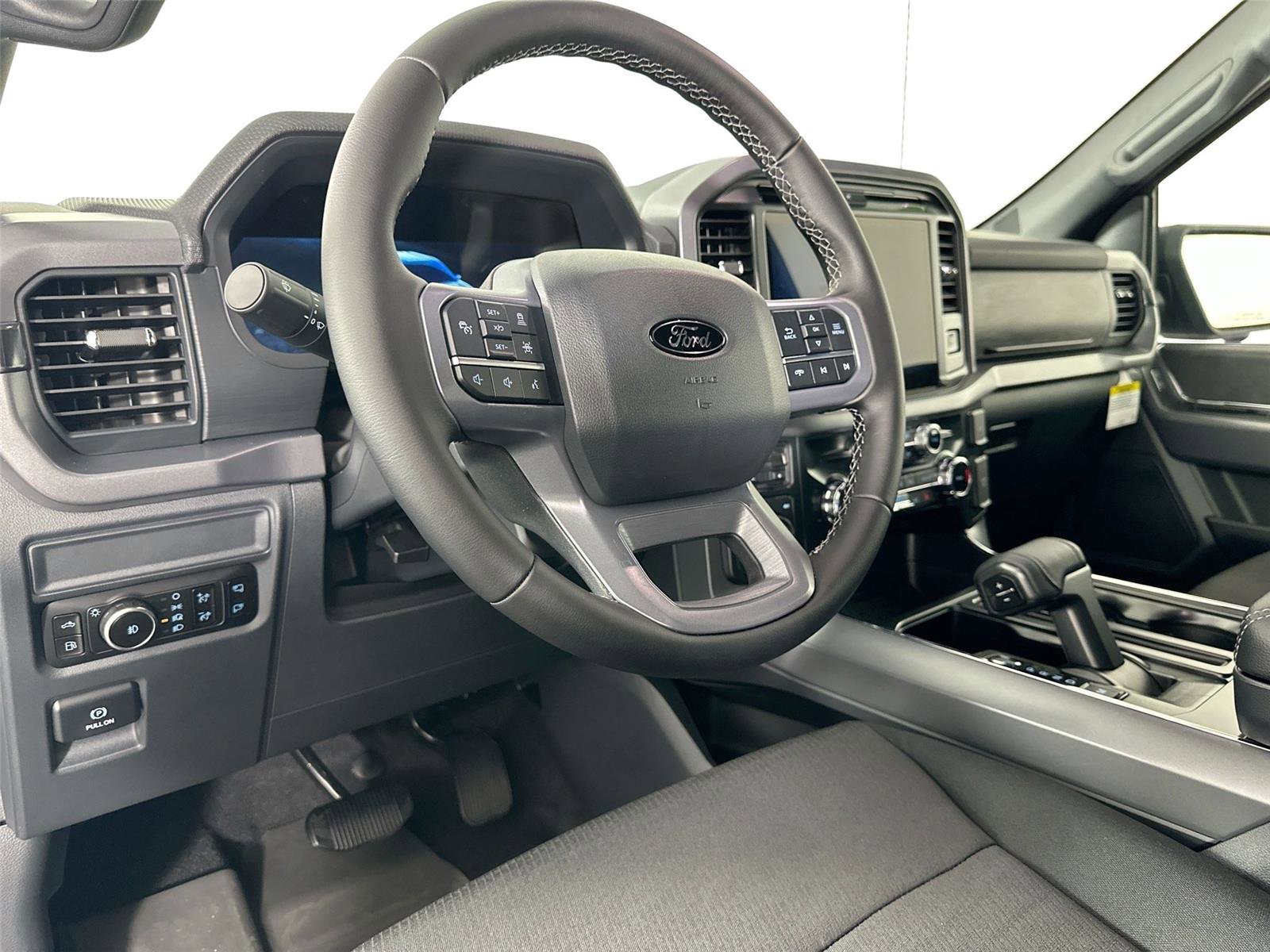Used 2025 Ford F150 XLT w/ Equipment Group 302A MID AWD/4WD image 9