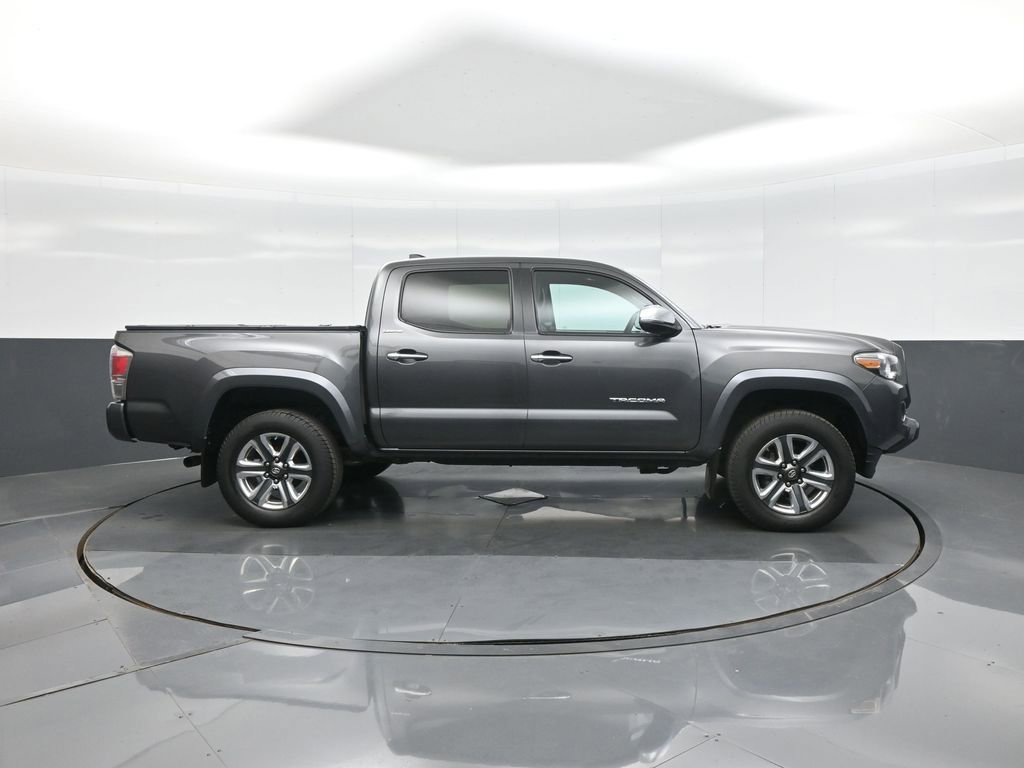Certified 2017 Toyota Tacoma Limited AWD/4WD image 8
