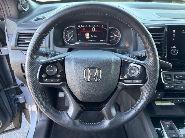 Used 2023 Honda Passport Elite image 16