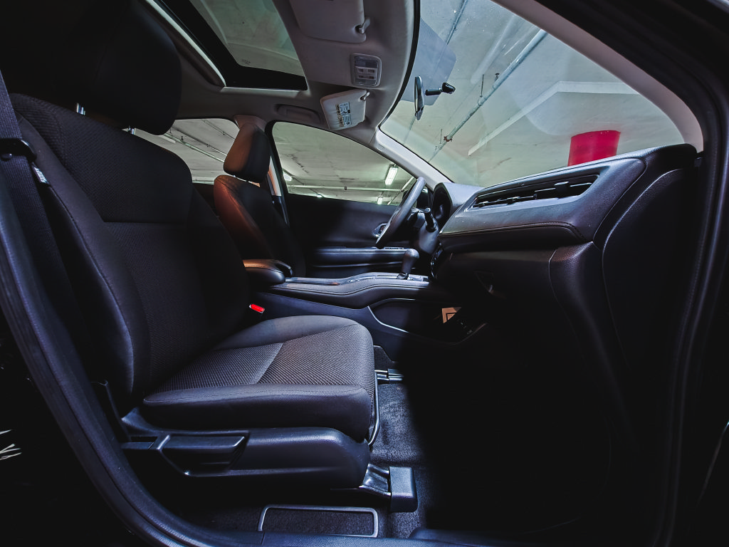 Used 2017 Honda HR-V EX image 31