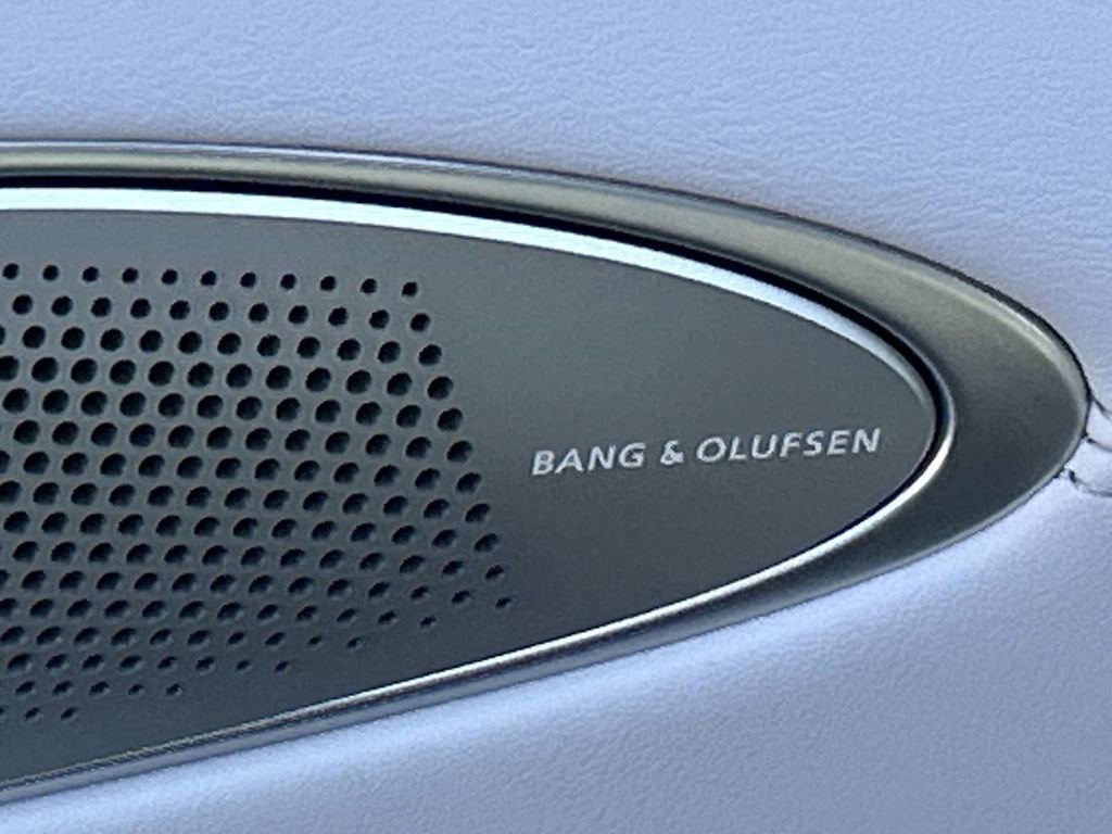 New 2026 Genesis GV70 2.5T Advanced image 18